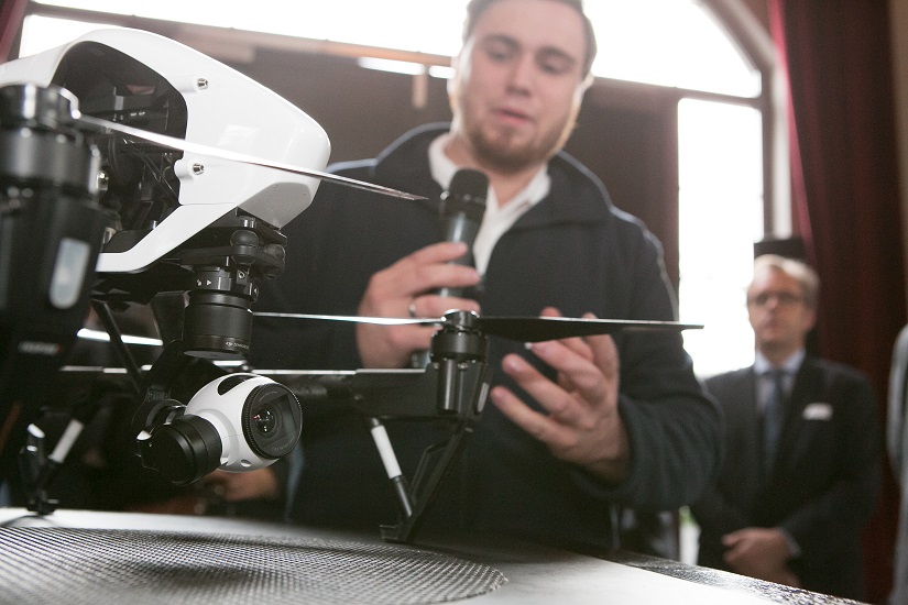 Home Infos zum Drohnenexperten Joseph Metz